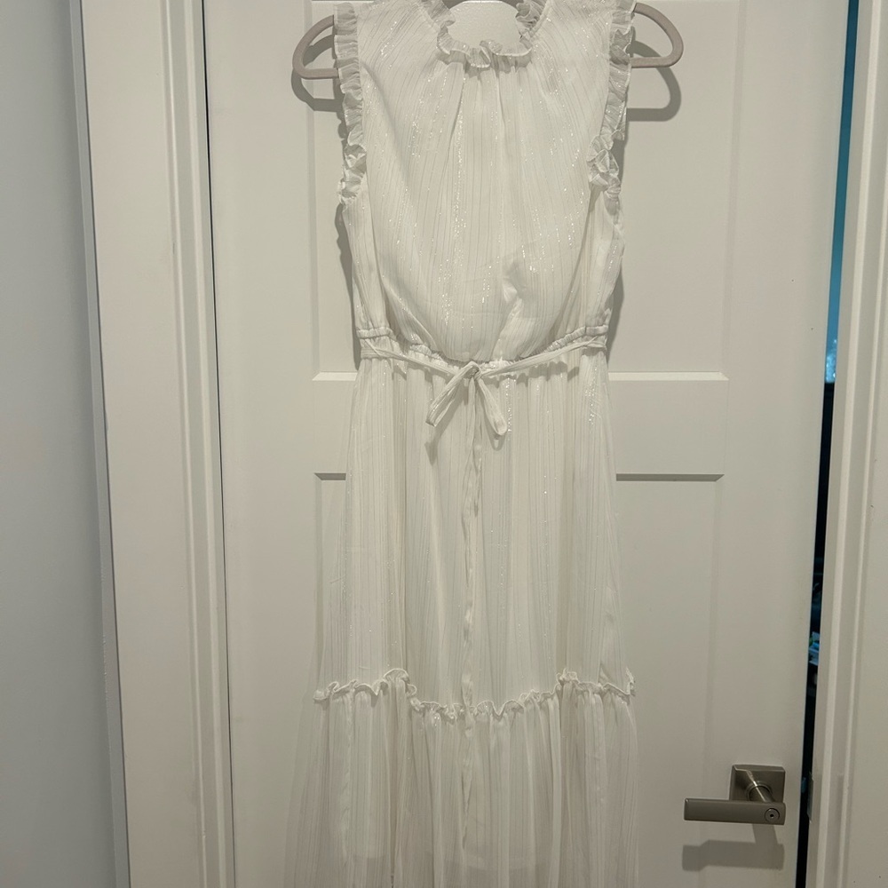 Women’s LF Size 8 White Sleeveless Midi lined dress with silver pin stripes